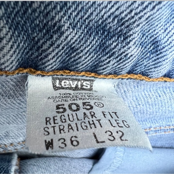 VINTAGE 90s Levi’s 505 Jeans - Picture 4 of 8